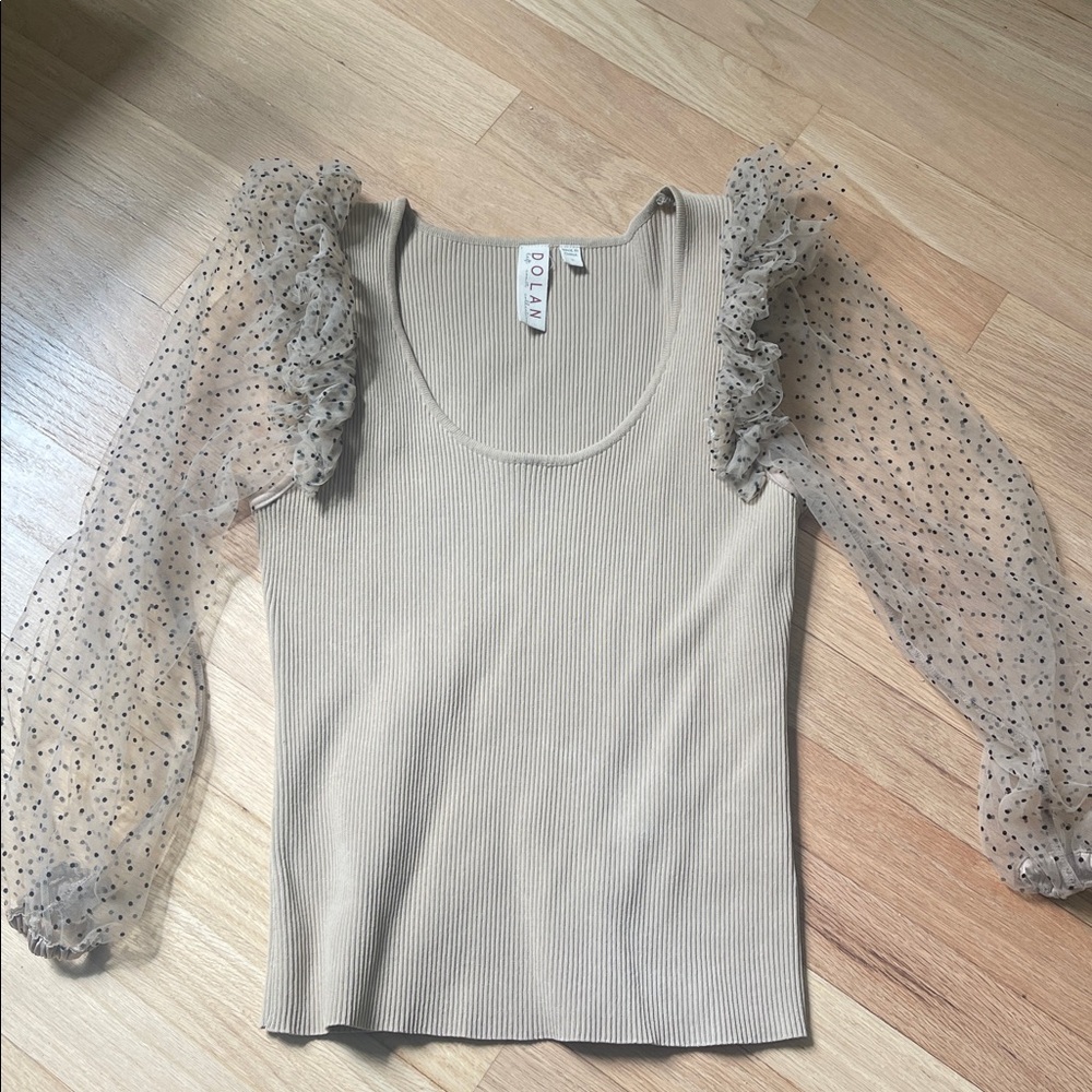 Anthropologie Dolan beige Ruffled Blouse size S
Bought at anthro store - Picture 2 of 14
